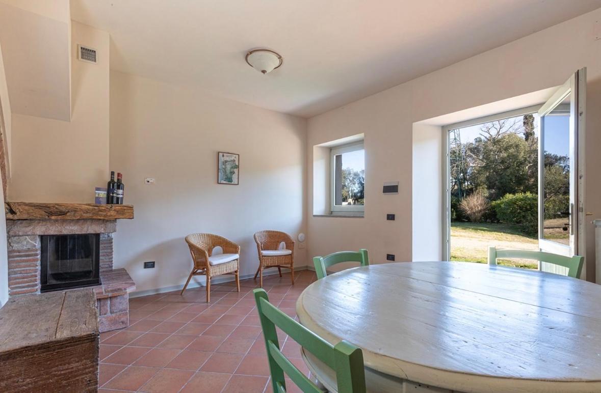 Agriturismo Il Ghiaccio ชูเวเรโต ภายนอก รูปภาพ